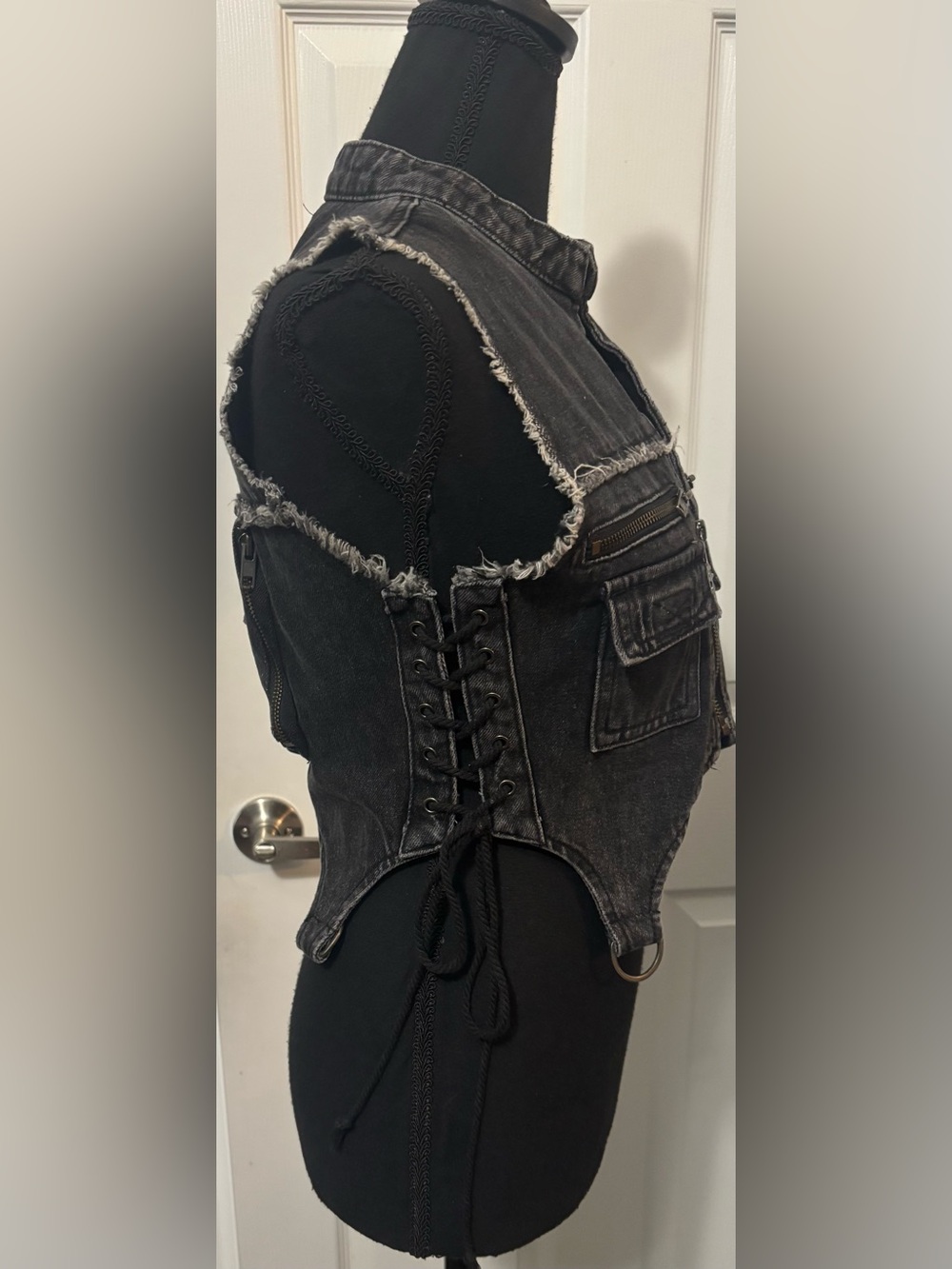 NWT Dolls Kill / Darker Wavs Downbeat Distressed Vest - Picture 4 of 6